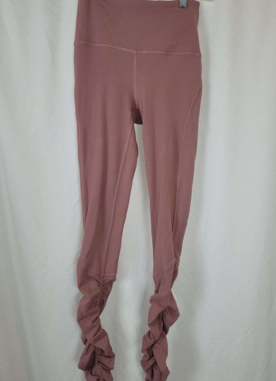Lululemon Mauve Ruched Ankle High-Rise Leggings - Size 2